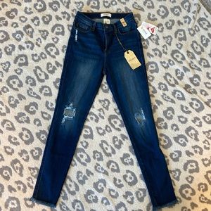 Vibrant m.i.u  size 9 women’s jeans